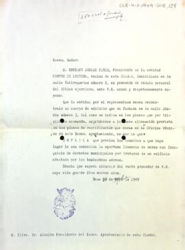 El president sol·licita a l'alcalde els permisos necessaris per a la reconstrucció de la façana del Centre que dona al carrer de l'Abadia